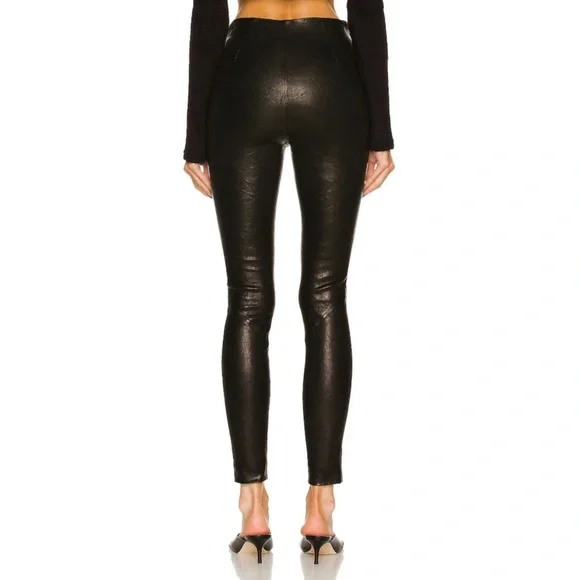 FRAME Leather Leggings in Noir - Picture 3 of 9